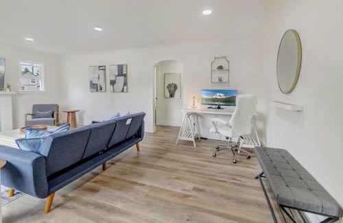 South Tacoma Casa | Spacious Comfy Home 2br, 2ba with AC, Pet Friendly