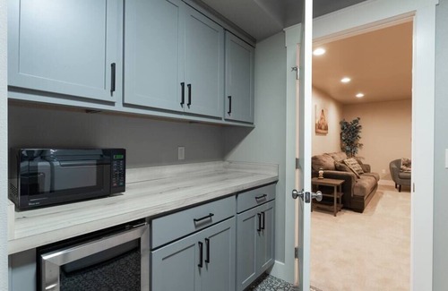 Billings Casa | Spacious & Comfy home near the Yellowstone River!