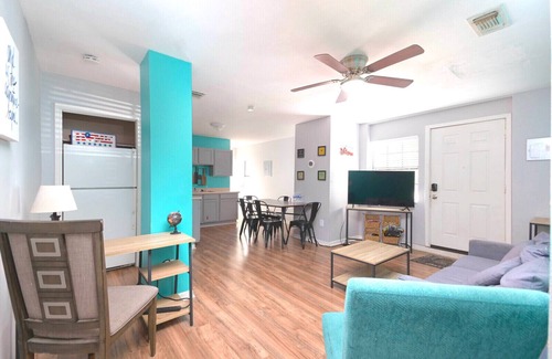 Denver Heights Apartamento | Spacious condo near ATT & more!