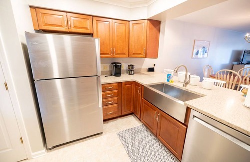 Benton Condominio | Spacious Condo on Kentucky Lake - Waterfront at Big Bear