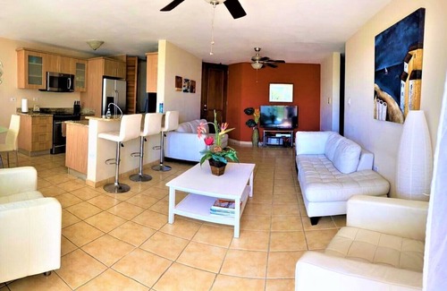 Sardinera Condominio | Ofertas especiales Condo Resort W / Ocean View by Beach, Wi-Fi, Aparcamiento gratuito, Dishwashr