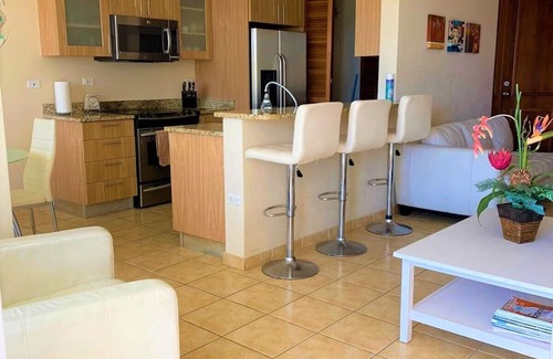 Sardinera Condominio | Ofertas especiales Condo Resort W / Ocean View by Beach, Wi-Fi, Aparcamiento gratuito, Dishwashr