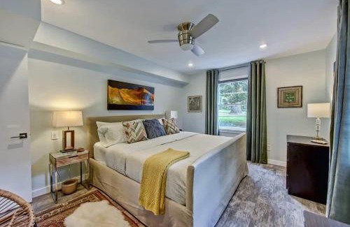 Cherry Casa | Spacious condo with easy access to Uptown