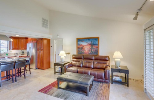 Palm Desert Apartamento | Spacious Condo with Mtn Views in Palm Desert!