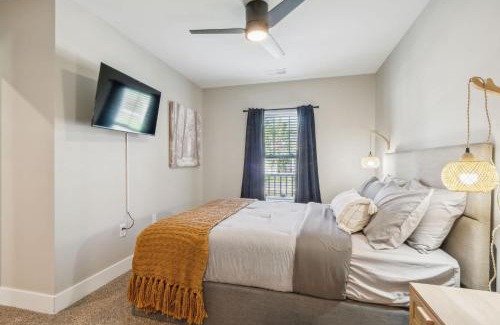 Williamsburg Casa | Spacious Condo with Combined units at Traverse City