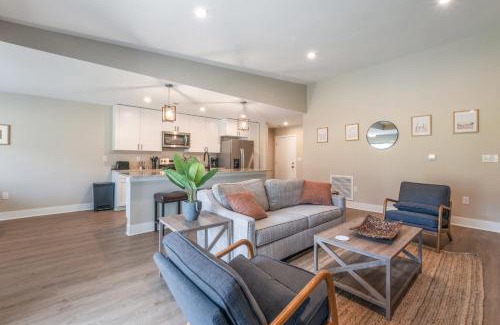 Williamsburg Casa | Spacious Condo with Combined units at Traverse City