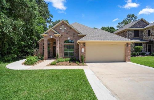 Walden on Lake Conroe Casa | Spacious Conroe Home around 4 miles to the Lake