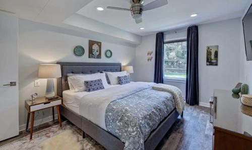 Cherry Casa | Spacious Conveniently Located 1BR in Myers Park