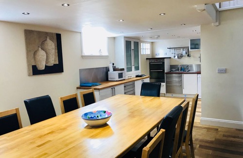 Trawsfynydd Casa | Amplia capilla convertida en Snowdonia