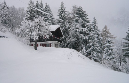 Chamoson Chalet De Esquí | Amplia casa con vistas impresionantes en el centro de Valais (Suiza)