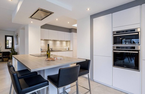 La Haie-Fouassiere Cabaña | Casa espaciosa con jardín, spa, futbolín y aparcamiento privado