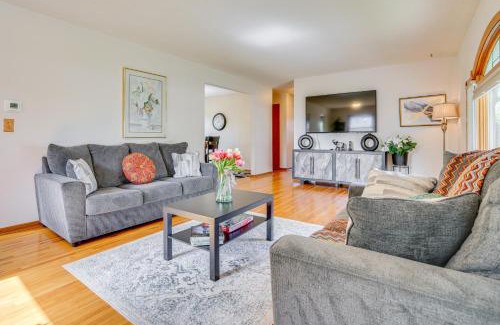 Cottage Grove Casa | Spacious Cottage Grove Haven Near Downtown St Paul