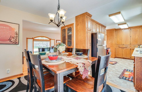 Cottage Grove Casa | Spacious Cottage Grove Haven Near Downtown St Paul