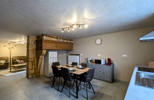 Han-les-Juvigny Cabaña | Apartamento rural encantador con vistas y terraza, hasta 8 personas