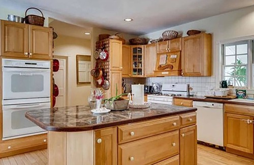 West Tisbury Casa | Spacious Country Home centrally located on the island of Martha's Vineyard.