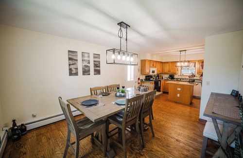 Sidney Casa | Spacious Country Home w/ Hot Tub, near Colby/Thomas