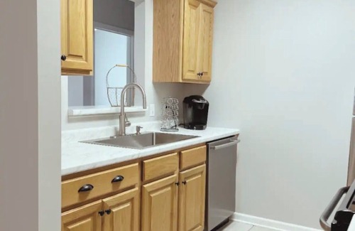 Columbia Condominio | Spacious Cozy 3-bedroom Condo in Columbia Near The Heart of Mizzou!