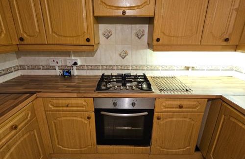 Newark upon Trent Casa | Spacious, cozy double room 3 with amenities