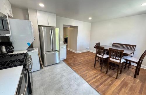 Washington Casa | Spacious Cozy Entire House in DC