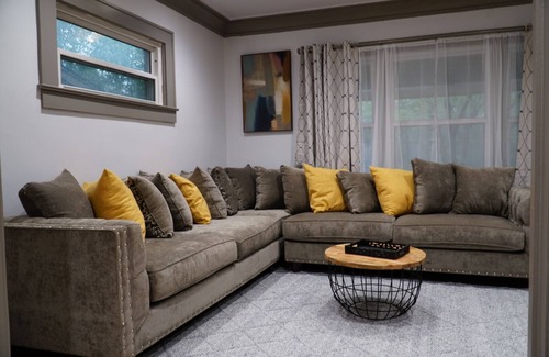 Fall Creek Place Casa | Spacious cozy family home, entertainment for the whole family. Enjoy the trail