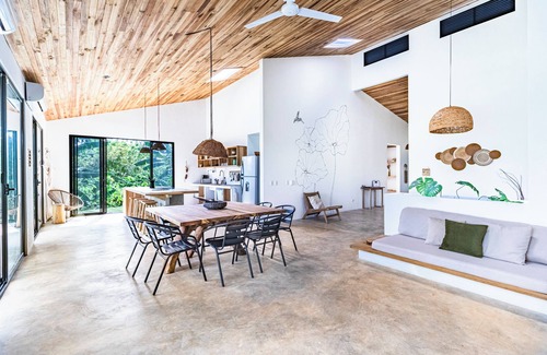 Bijagua Casa | Spacious villas 8 pers. modern, jacuzzi, Rio Celeste, exclusive, 40+ birds