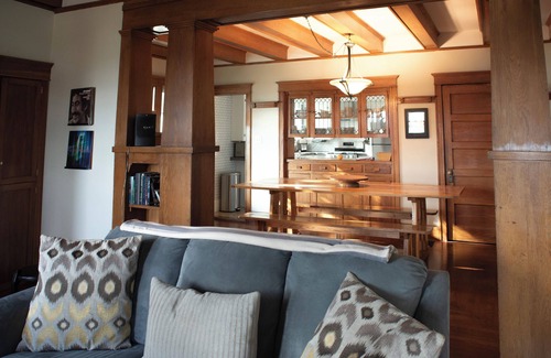 East Deering Casa | Stunning and Spacious 6 BR Waterfront House with Hot Tub