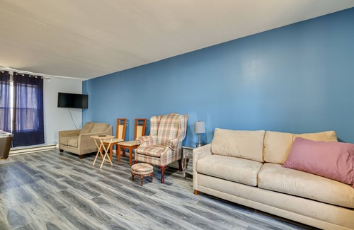 Cresco Casa | Spacious Cresco Home w/ Pool Table & Deck!