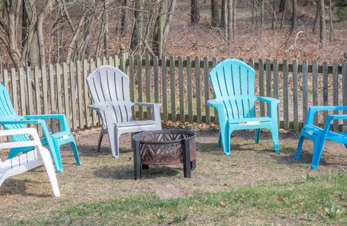 Caseville Casa | Spacious Custom Caseville home Steps 2 Beach/Woods