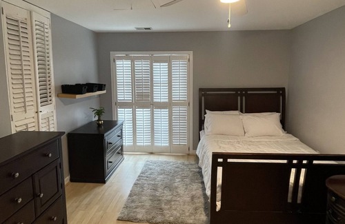 Northeast Condominio | Spacious DC Home w/ FREE Parking in gated community