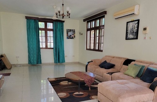 Mbezi Beach Casa | Spacious delight 8 bedrooms villa with swimming pool and fast wi-if