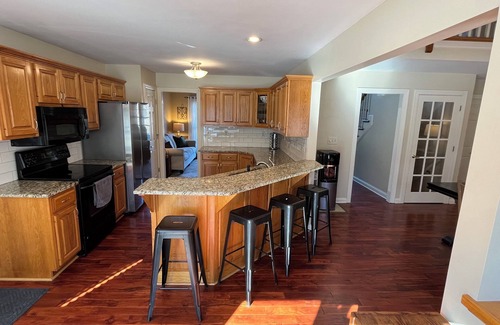 Otisco Casa | Spacious Derby Retreat on Secretariat Drive