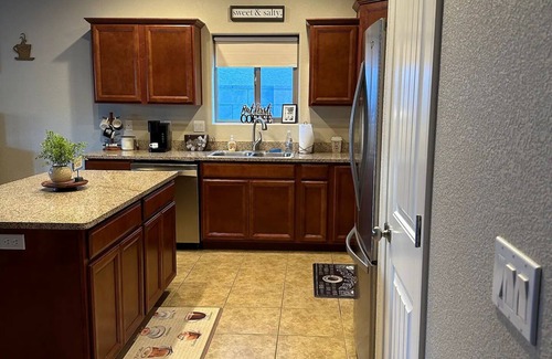 Kingman Casa | Spacious Desert Retreat With Breathtaking Views 2 Bedroom Home by RedAwning