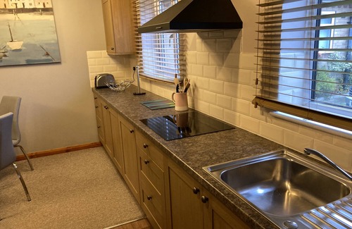 Grantham Cabaña | Spacious Detached Bungalow With Ample Parking