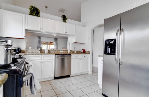 Indian Wells Casa | Guest Favorite! - Near Disney with Pool - Pets