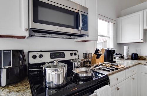 Indian Wells Casa | Guest Favorite! - Near Disney with Pool - Pets