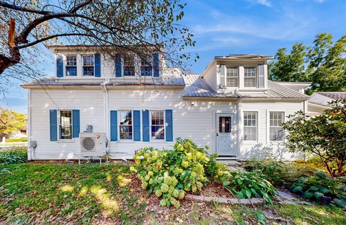 Chester Depot Casa | Spacious dog-friendly house w/woodstove, fenced-in yard, BBQ, wifi, w/d, TV