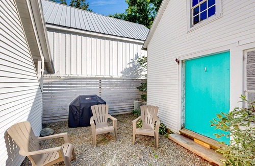 Chester Depot Casa | Spacious dog-friendly house w/woodstove, fenced-in yard, BBQ, wifi, w/d, TV