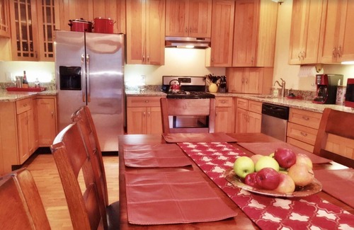 Villas Casa | Spacious, dog-friendly, w/Disability aids, Incl. Linens/Paper Goods