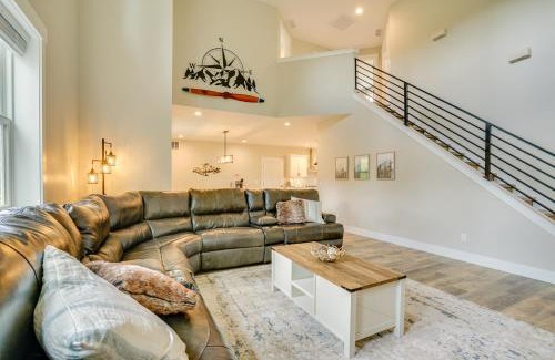 Tamarack Resort Casa | Spacious Donnelly Family Home with Private Hot Tub!