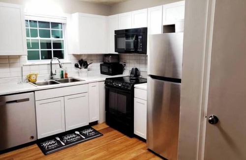 Lithia Springs Casa | Spacious Douglasville/Lithia Springs Retreat: 5BR, 3BA for Families or Business