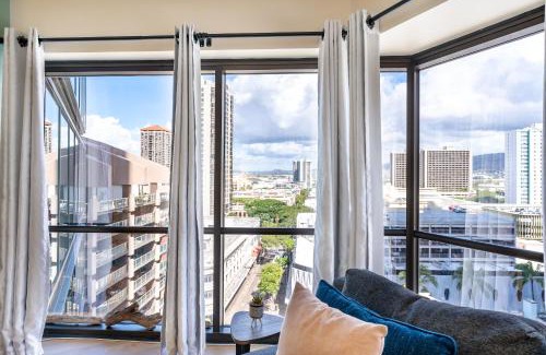 Downtown Honolulu Apartamento | Spacious Downtown Executive Retreat - Free Parking