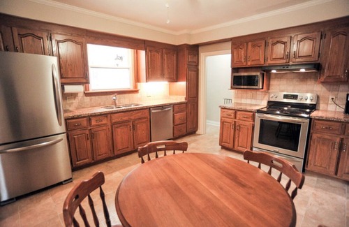Port Dover Casa | Spacious Downtown home with lots of amenities!!