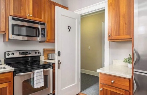 Savannah Victorian District Apartamento | Spacious Downtown Savannah Historic Modern Apartment On Forsyth Park