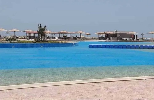 Ain Sokhna Chalet De Esquí | Spacious Duplex with Private Roof – Blumar El Sokhna - Families only