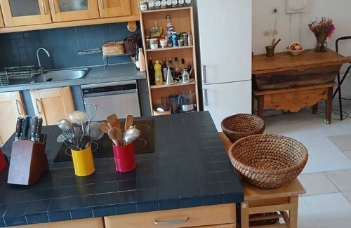 Serignan Apartamento | Spacious duplex apartment ideally located large terrace village center