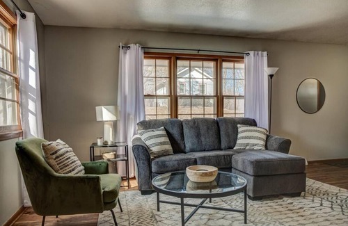 Des Moines Casa | Spacious Duplex Close to Downtown