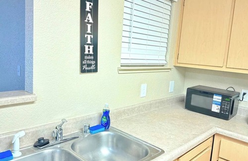 Elk Grove Apartamento | Spacious & Elegant 3BR - Pet-Friendly - Elk Grove