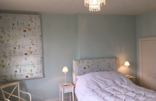 Swanage Casa | Spacious, elegant house in Swanage. Quiet location, beach few mins, big garden.