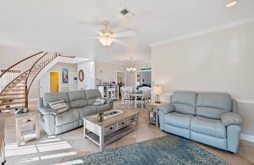 Mary Esther Casa | Spacious Emerald Coast House w/Views Near Beach