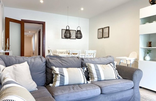 Vilanova I la Geltru Apartamento | Espacioso Rambla Apartamento c/ Parking por Hostem